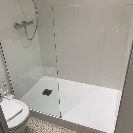 Au Grand Duquesne Hotel