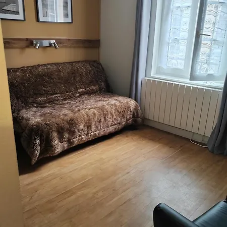 Au Grand Duquesne Отель *
