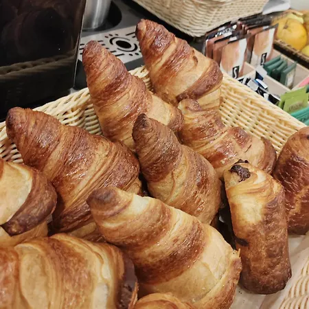 Au Grand Duquesne Hotel